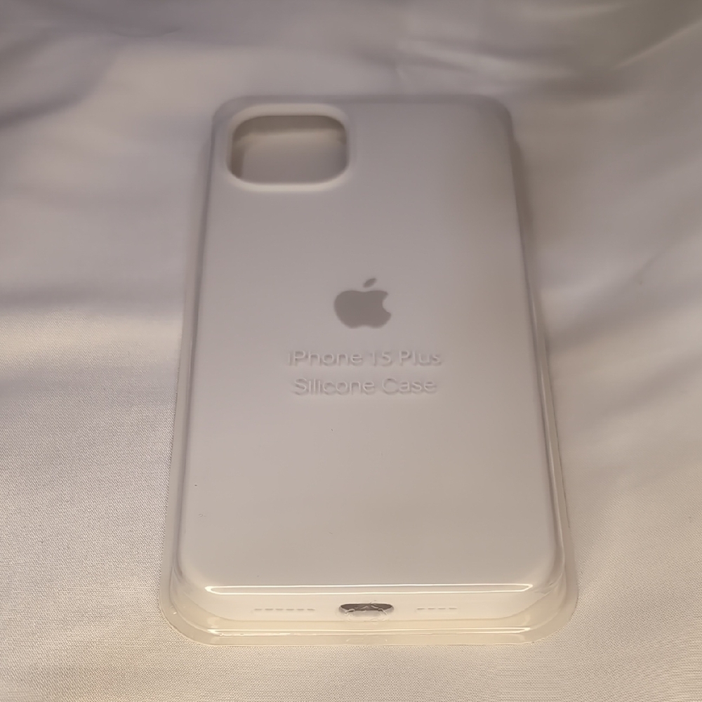 Apple iPhone 13 Plus Silicone Case - Cream